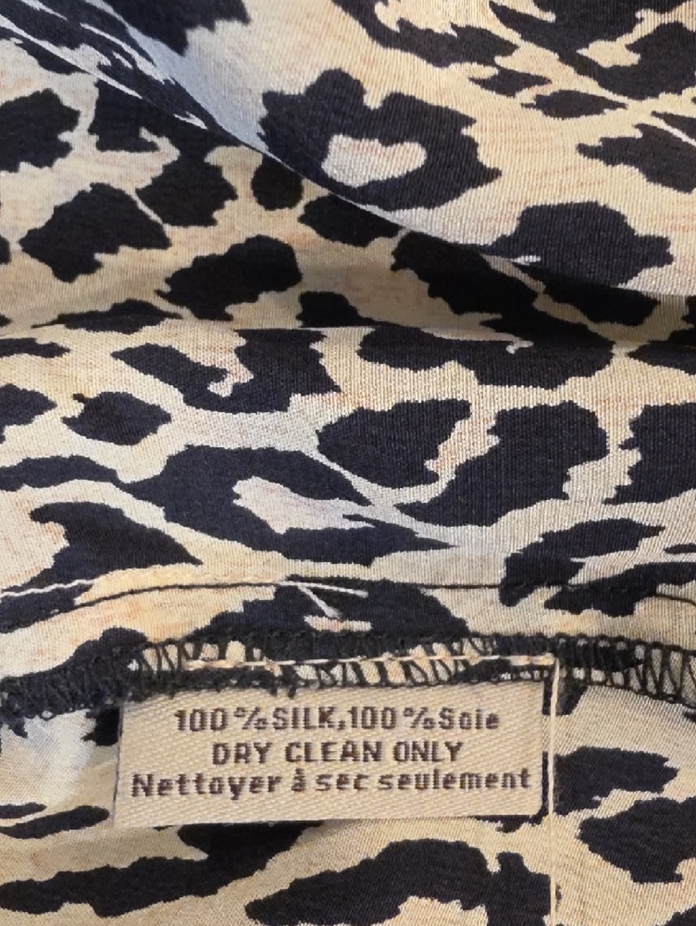 Tucker Leopard Print Deep-V Jumpsuit in Cream & Black 100% silk size S EUC - Picture 9 of 11
